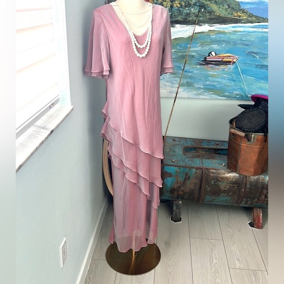 Virgo Mauve Asymmetrical Layered Dress - Picture 4 of 10